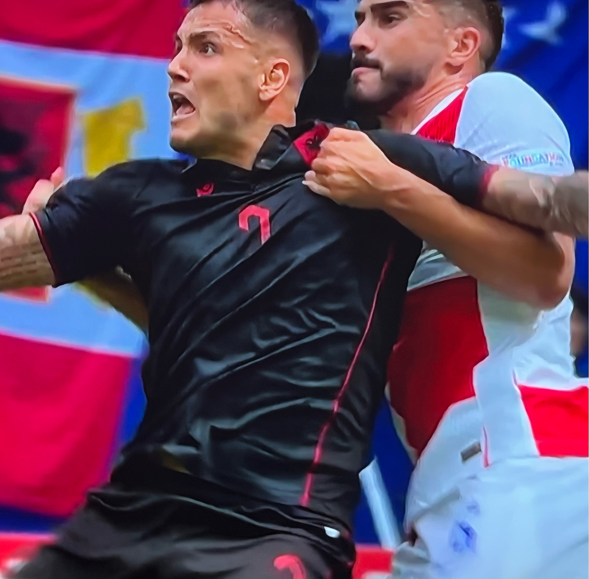 欧洲足球赛事中的红牌犯规引发争议