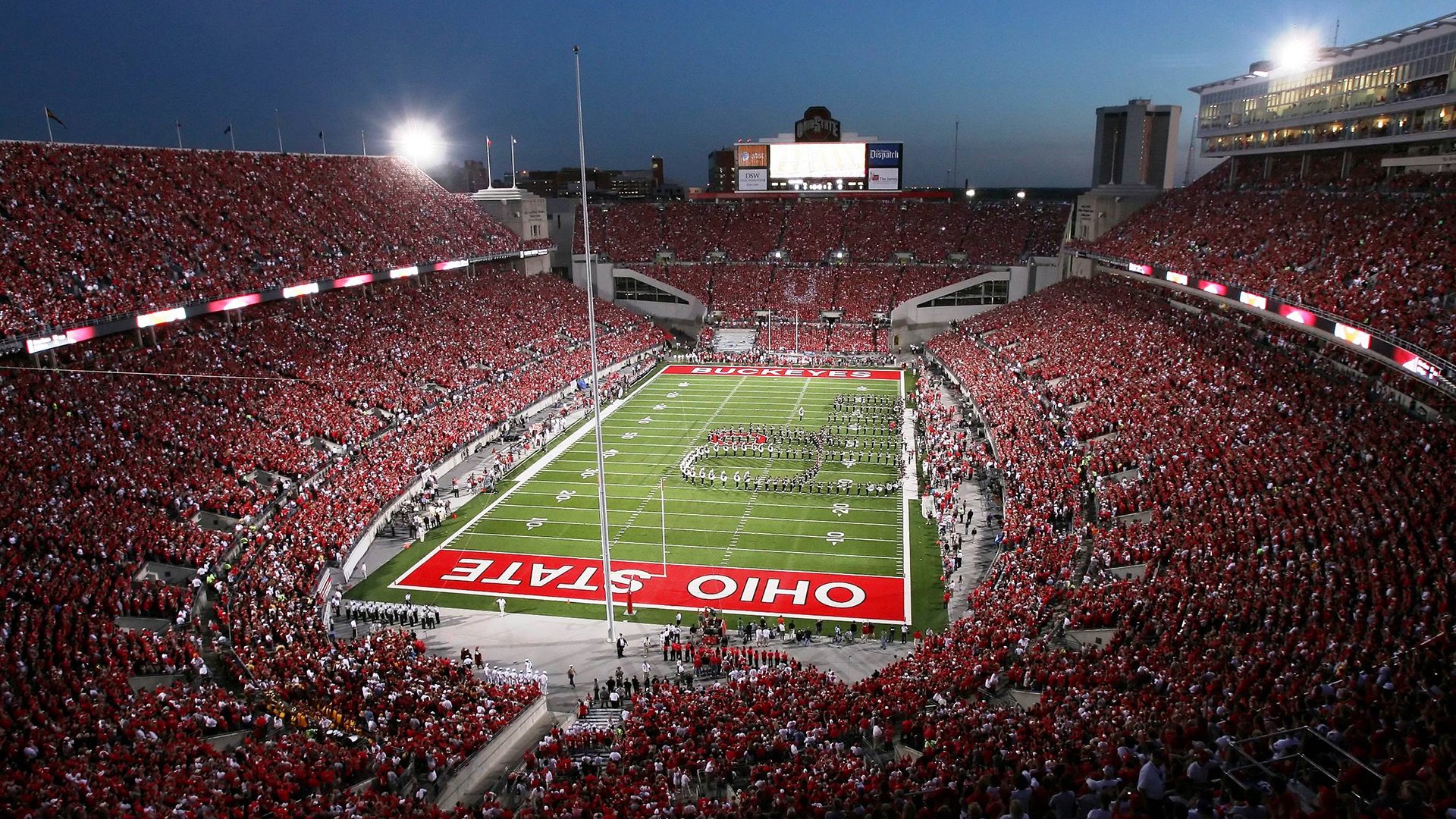 开云官网-交错赛道，凯尔特人末节轰鸣，西亚卡姆在F1新起点接管比赛